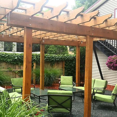 Brayton Bed And Breakfast Oshkosh Bagian luar foto
