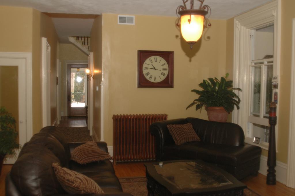 Brayton Bed And Breakfast Oshkosh Bagian luar foto