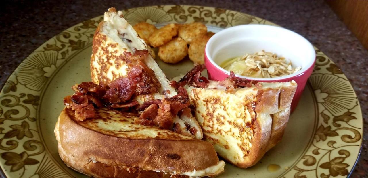 Brayton Bed And Breakfast Oshkosh Bagian luar foto